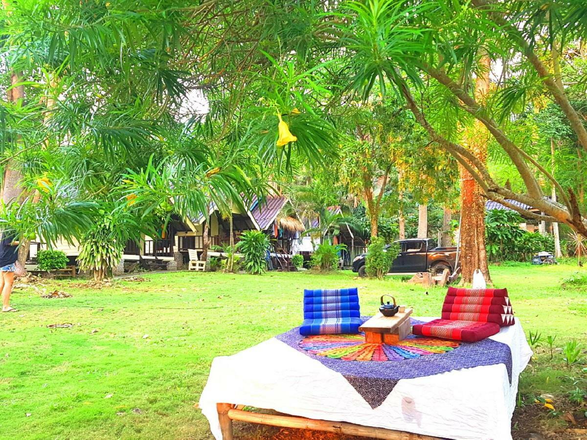 ฺbay Yard Hut Hotel Koh Chang Exterior foto