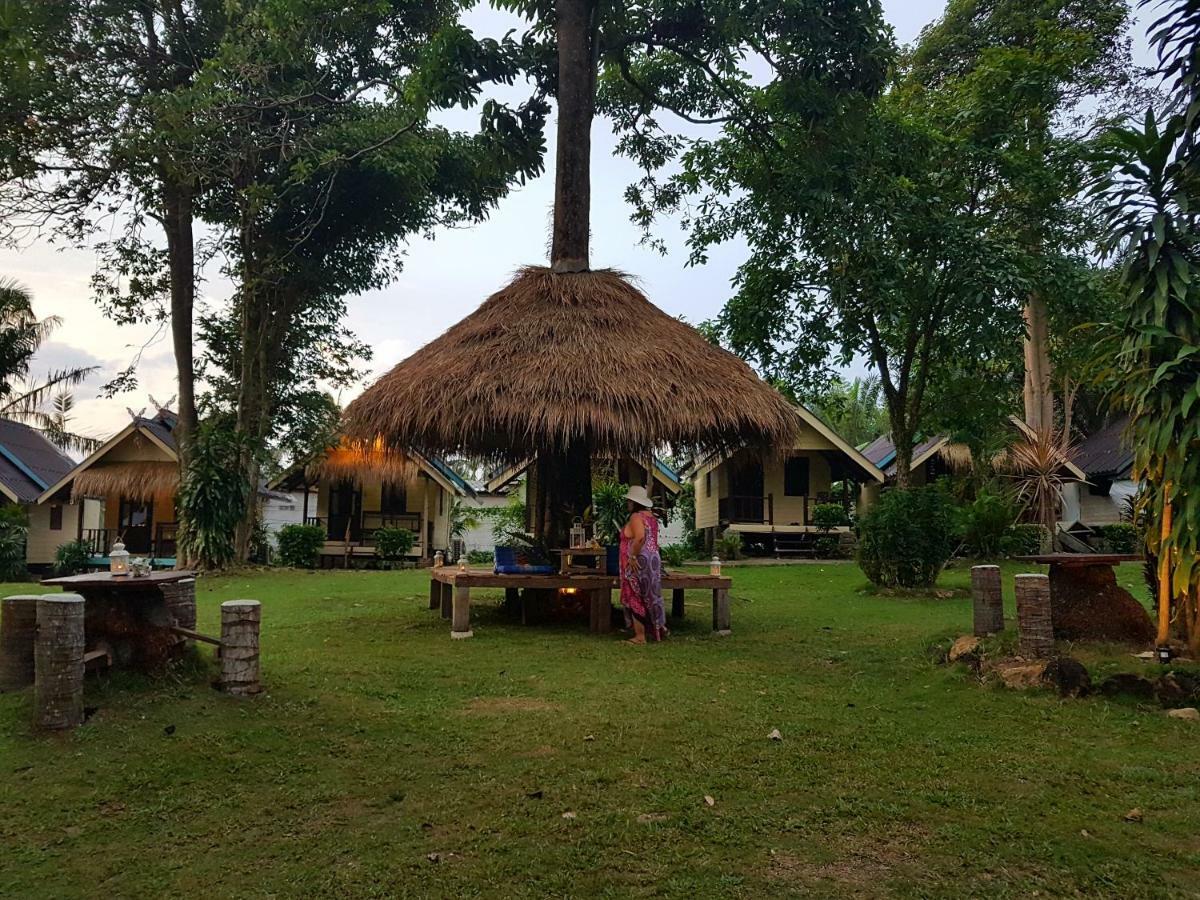 ฺbay Yard Hut Hotel Koh Chang Exterior foto